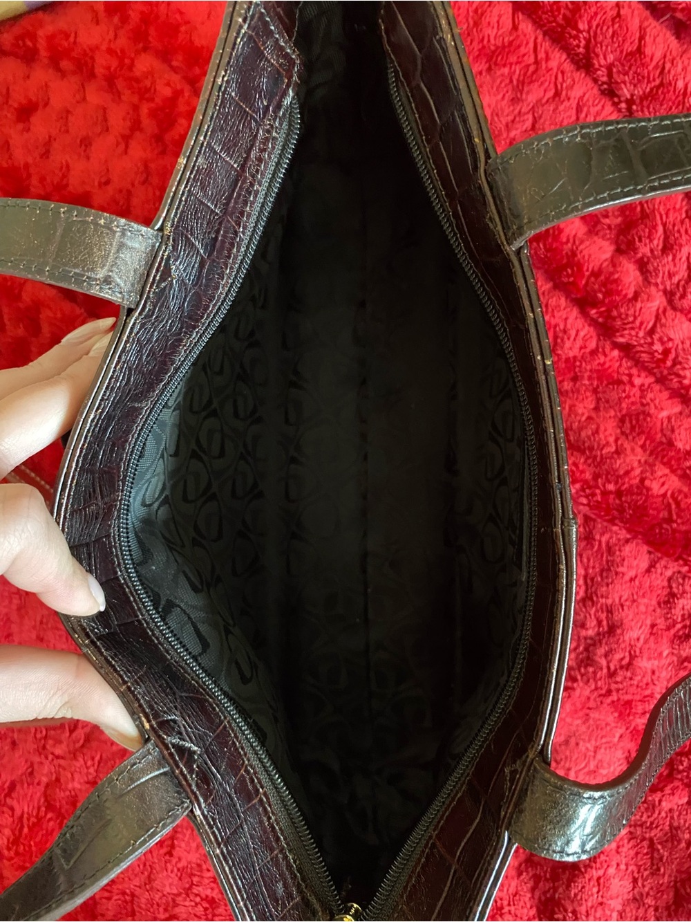 Liz Claiborne Croc-Embossed Dark Burgundy Shoulder Bag - Picture 9 of 10